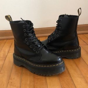 Dr. Martens Jadon Boot